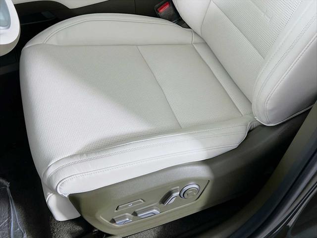 new 2025 Hyundai Santa Fe car, priced at $47,575