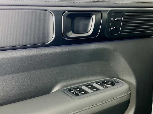 new 2025 Hyundai Santa Fe car, priced at $48,015