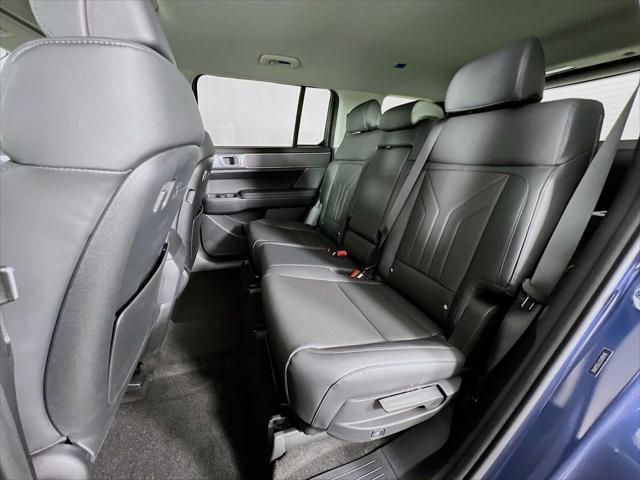 new 2025 Hyundai Santa Fe car, priced at $41,124