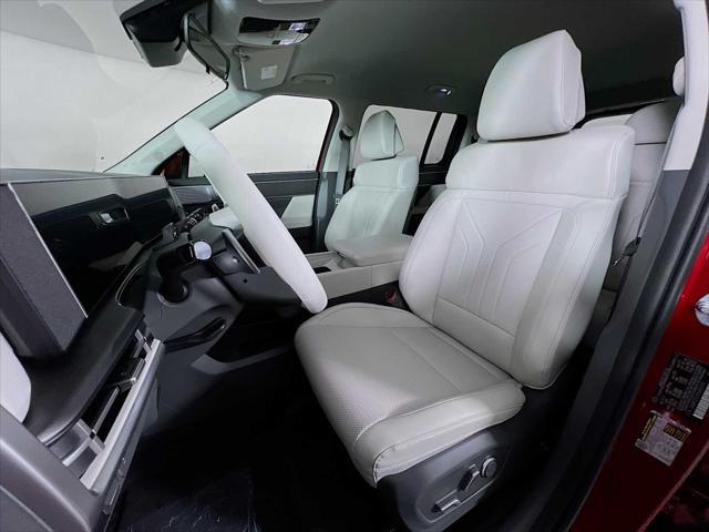 new 2025 Hyundai Santa Fe car, priced at $39,713