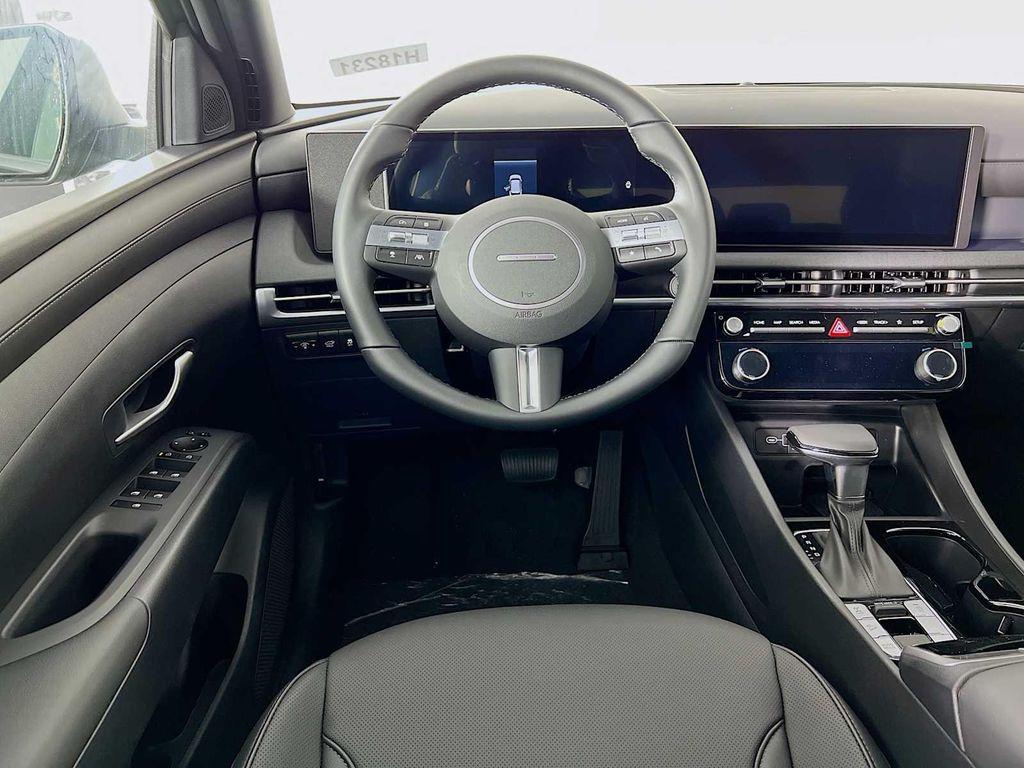 new 2025 Hyundai Tucson car, priced at $34,175