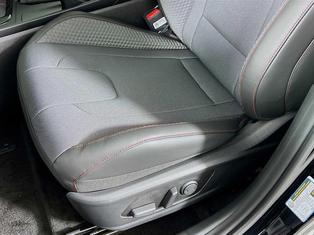 new 2025 Hyundai Elantra car, priced at $28,847