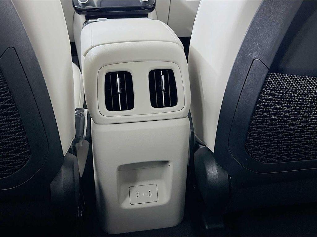 new 2025 Hyundai TUCSON Hybrid car, priced at $38,725