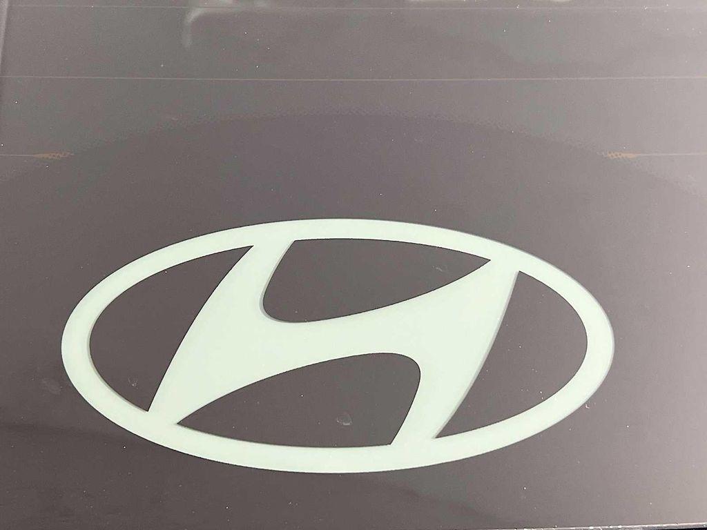 new 2025 Hyundai TUCSON Hybrid car, priced at $38,725