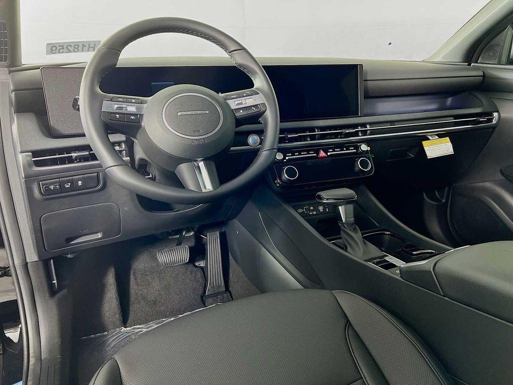 new 2025 Hyundai Tucson car, priced at $34,095