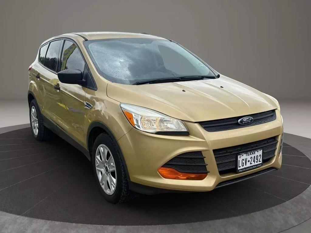used 2015 Ford Escape car, priced at $5,488