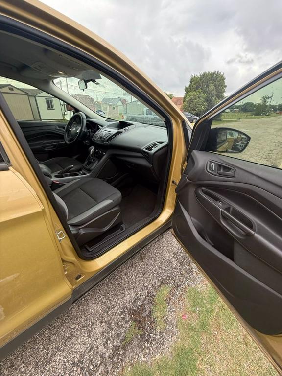 used 2015 Ford Escape car, priced at $5,488