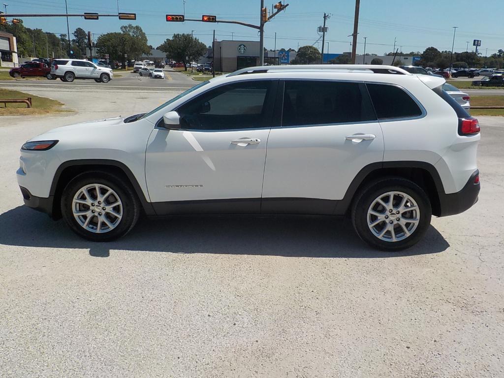 used 2018 Jeep Cherokee car, priced at $11,995