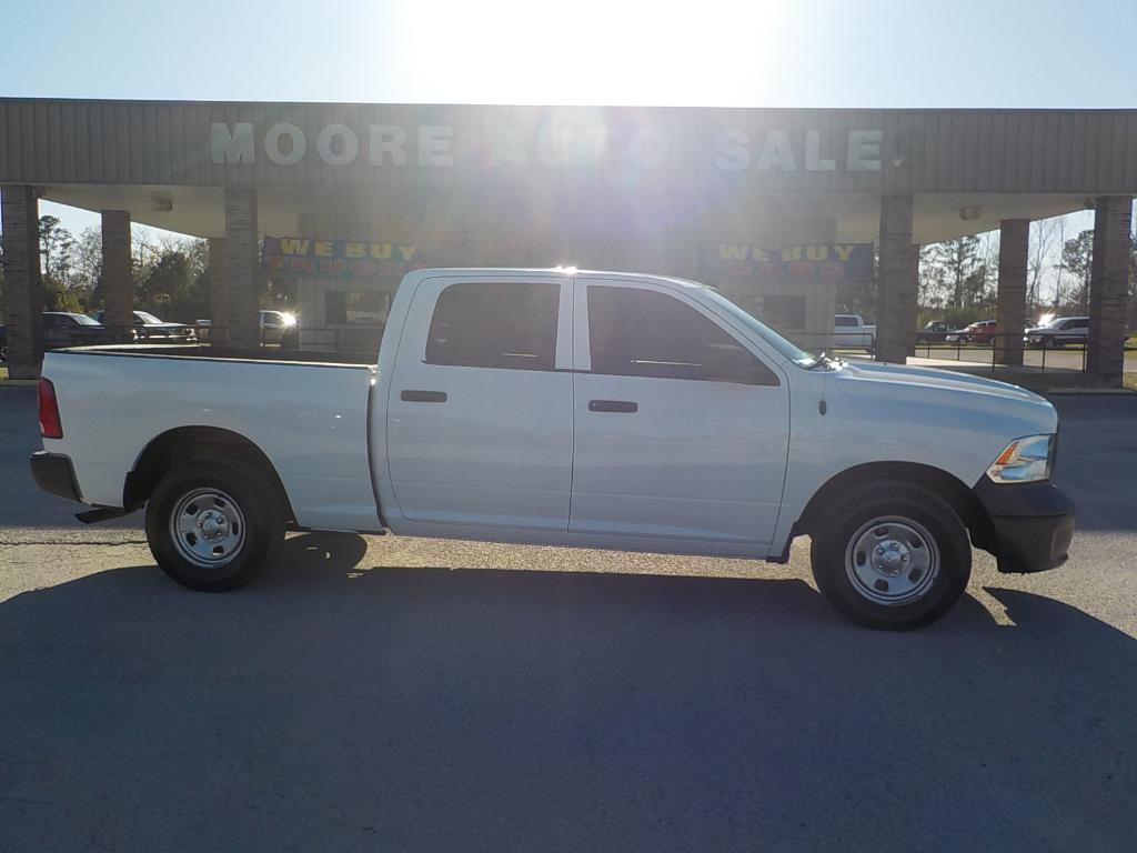 used 2019 Ram 1500 Classic car, priced at $24,995