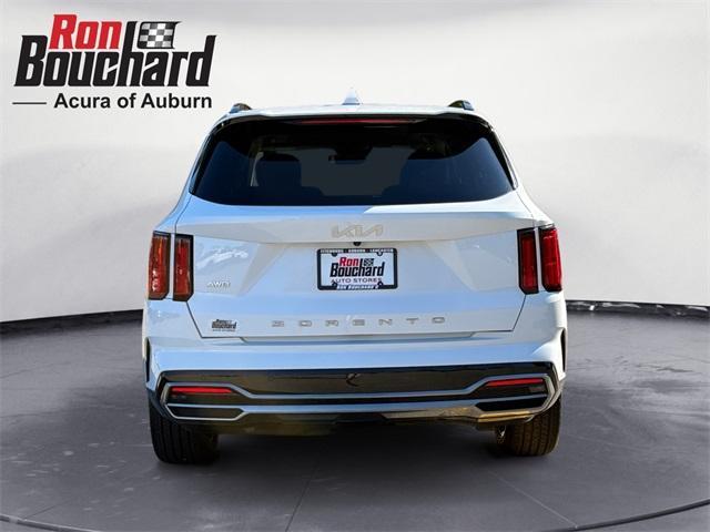 used 2022 Kia Sorento car, priced at $28,491