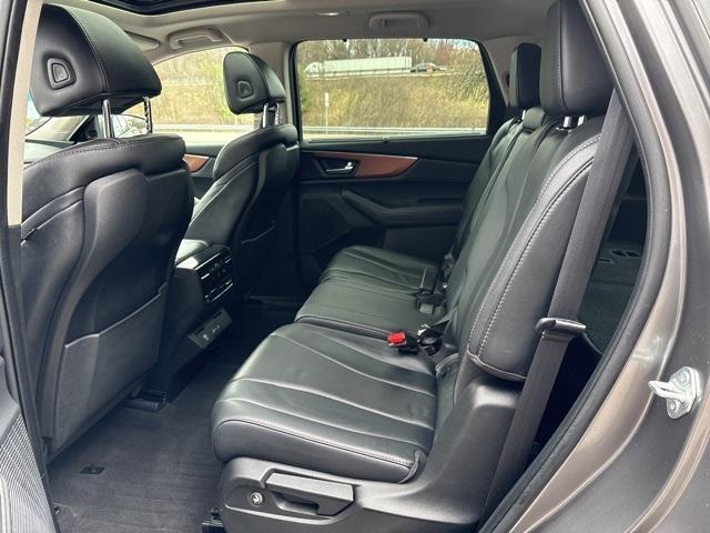 used 2022 Acura MDX car, priced at $39,998