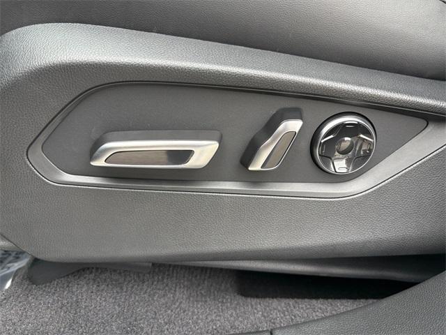 used 2025 Acura RDX car, priced at $46,990