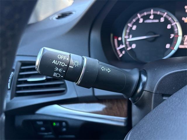 used 2020 Acura MDX car, priced at $26,159