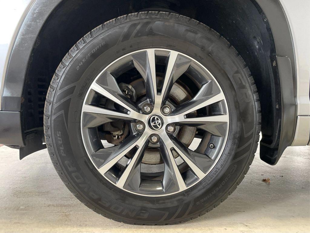 used 2016 Toyota Highlander car, priced at $15,990