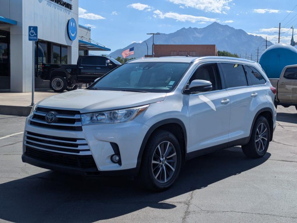 used 2019 Toyota Highlander car, priced at $27,488