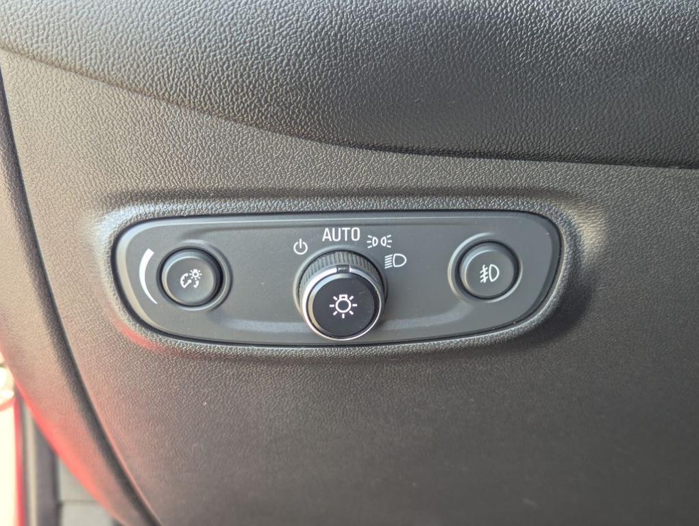 used 2020 Chevrolet Equinox car, priced at $15,988