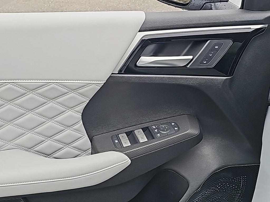 new 2025 Mitsubishi Outlander PHEV car, priced at $47,488