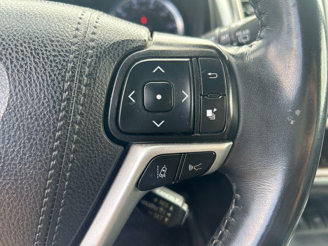 used 2019 Toyota Highlander car, priced at $27,495