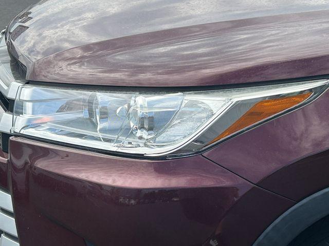 used 2019 Toyota Highlander car, priced at $27,495