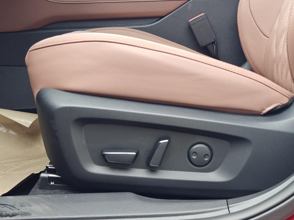 new 2025 Mitsubishi Outlander car, priced at $41,945