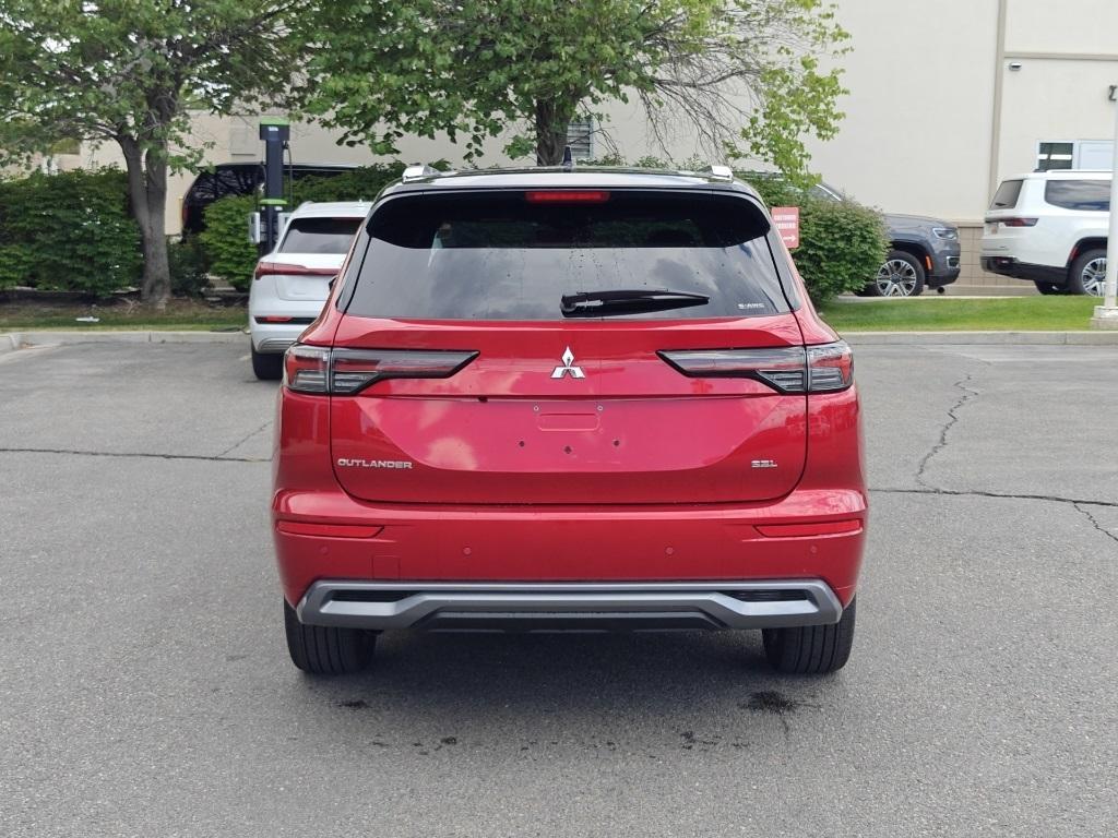 new 2025 Mitsubishi Outlander car, priced at $41,945