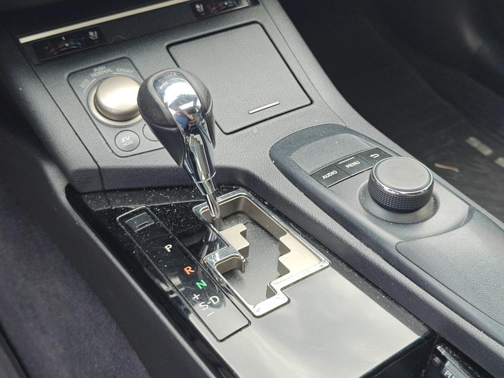 used 2015 Lexus ES 300h car, priced at $15,980