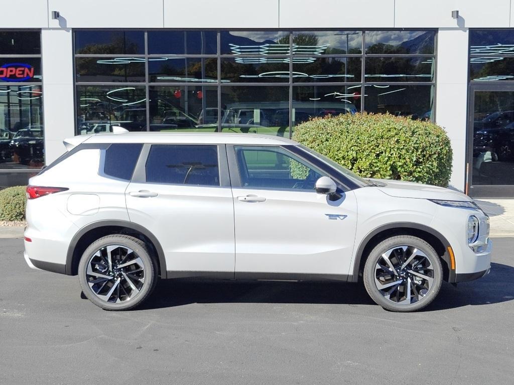 new 2025 Mitsubishi Outlander PHEV car, priced at $41,460