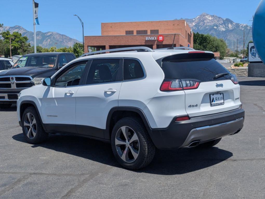 used 2019 Jeep Cherokee car
