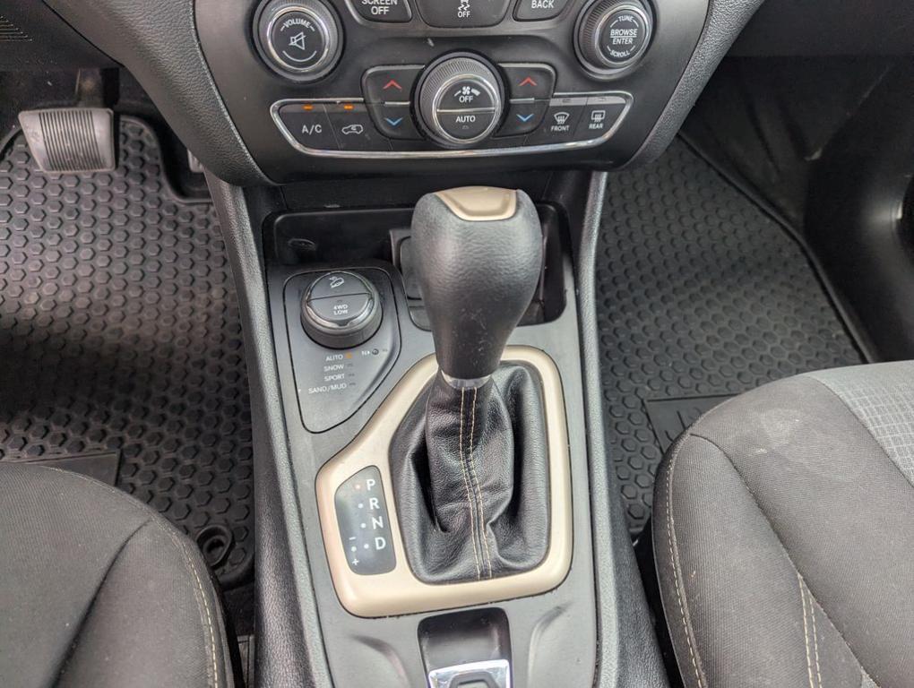 used 2016 Jeep Cherokee car, priced at $9,488