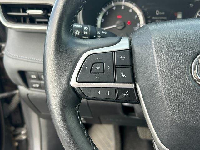 used 2024 Toyota Highlander car, priced at $37,488