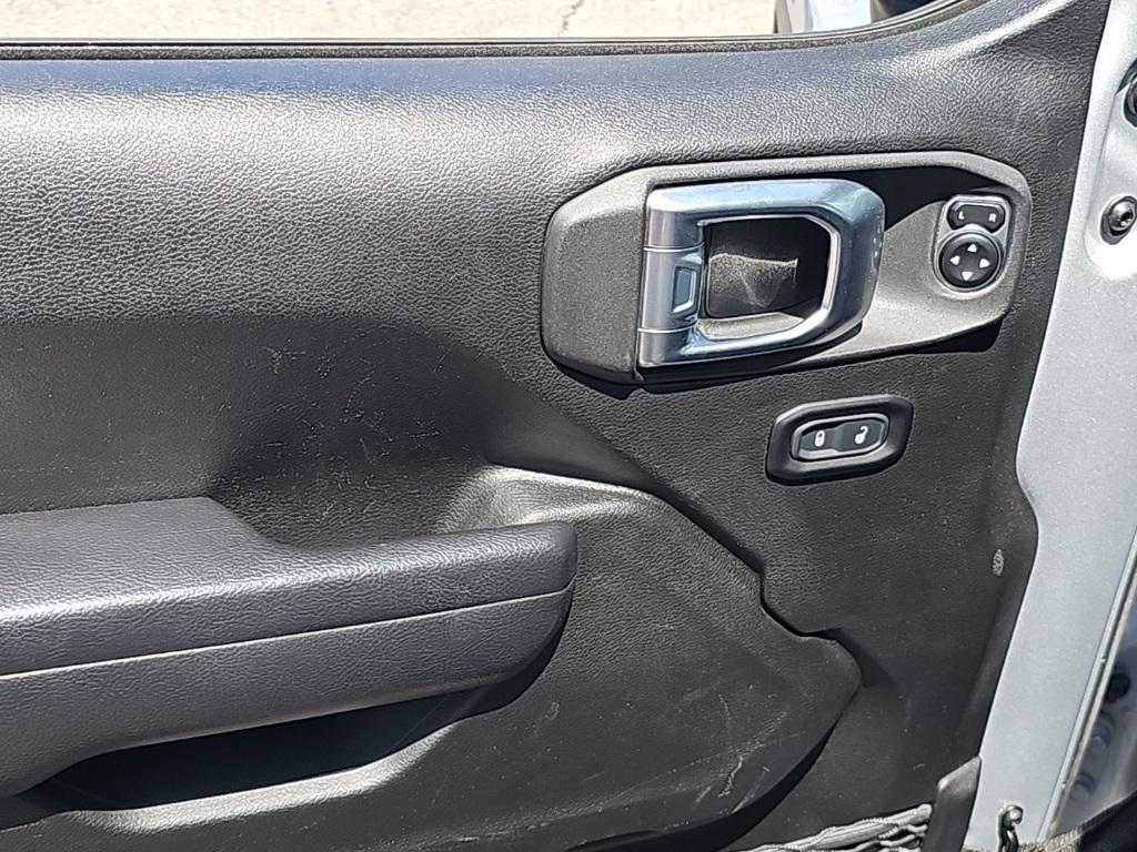 used 2023 Jeep Gladiator car, priced at $32,093