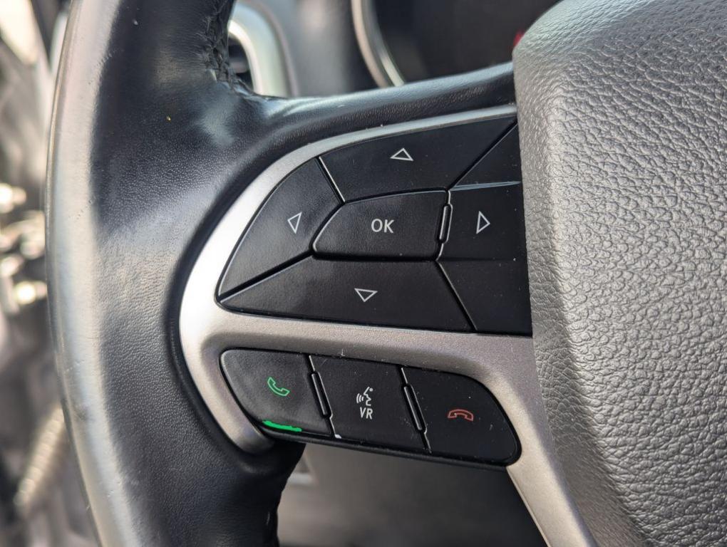 used 2019 Jeep Grand Cherokee car, priced at $15,188