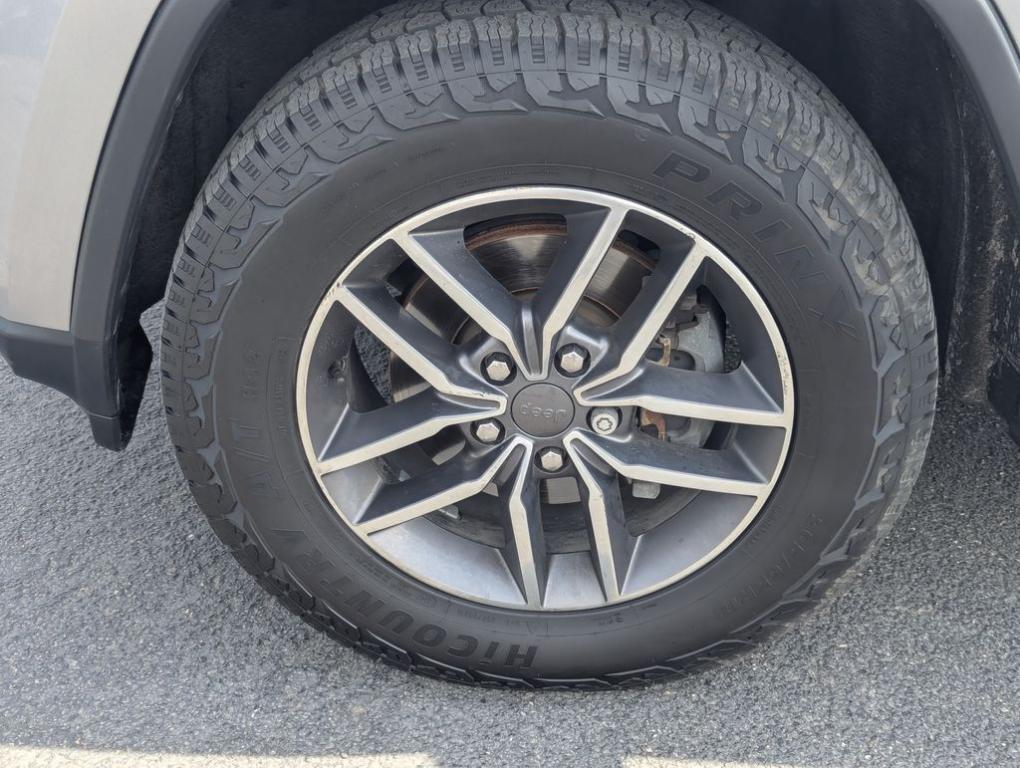 used 2019 Jeep Grand Cherokee car, priced at $15,188