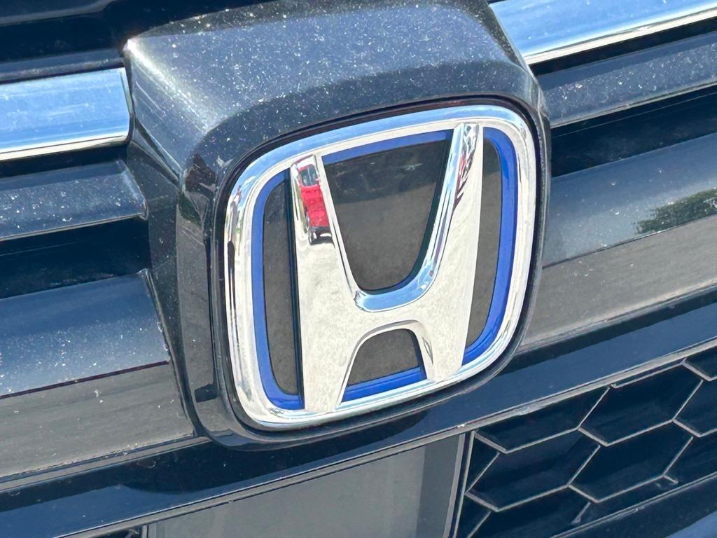 used 2022 Honda CR-V Hybrid car, priced at $28,000