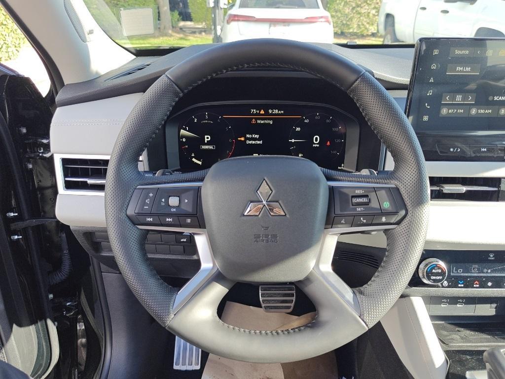 new 2025 Mitsubishi Outlander car, priced at $39,250
