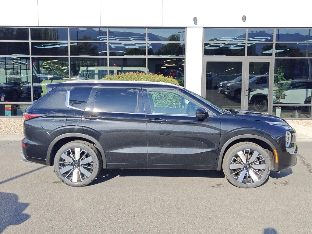 new 2025 Mitsubishi Outlander car, priced at $39,250