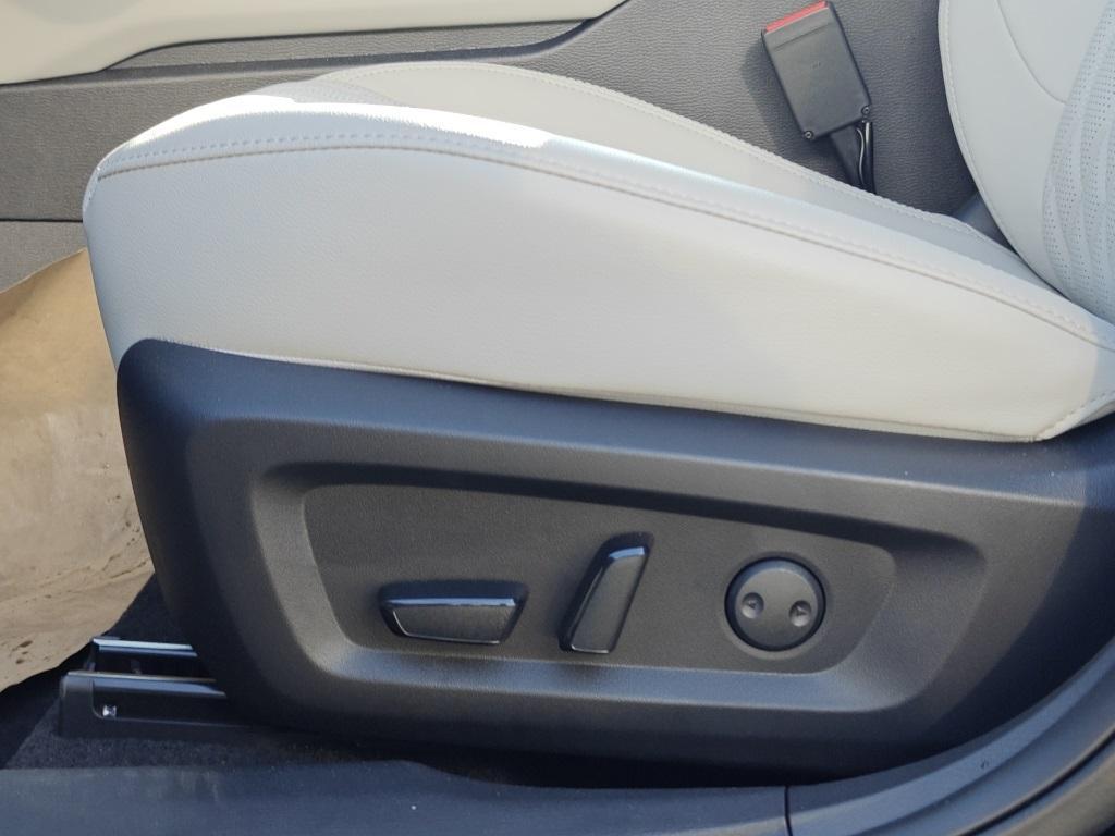 new 2025 Mitsubishi Outlander car, priced at $39,250