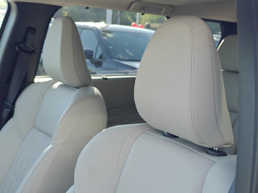 new 2025 Mitsubishi Outlander car, priced at $39,250