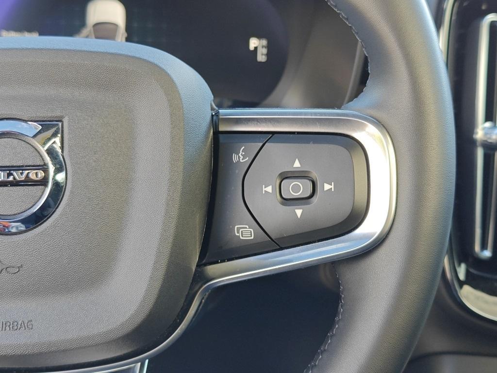 used 2023 Volvo C40 Recharge Pure Electric car, priced at $29,980