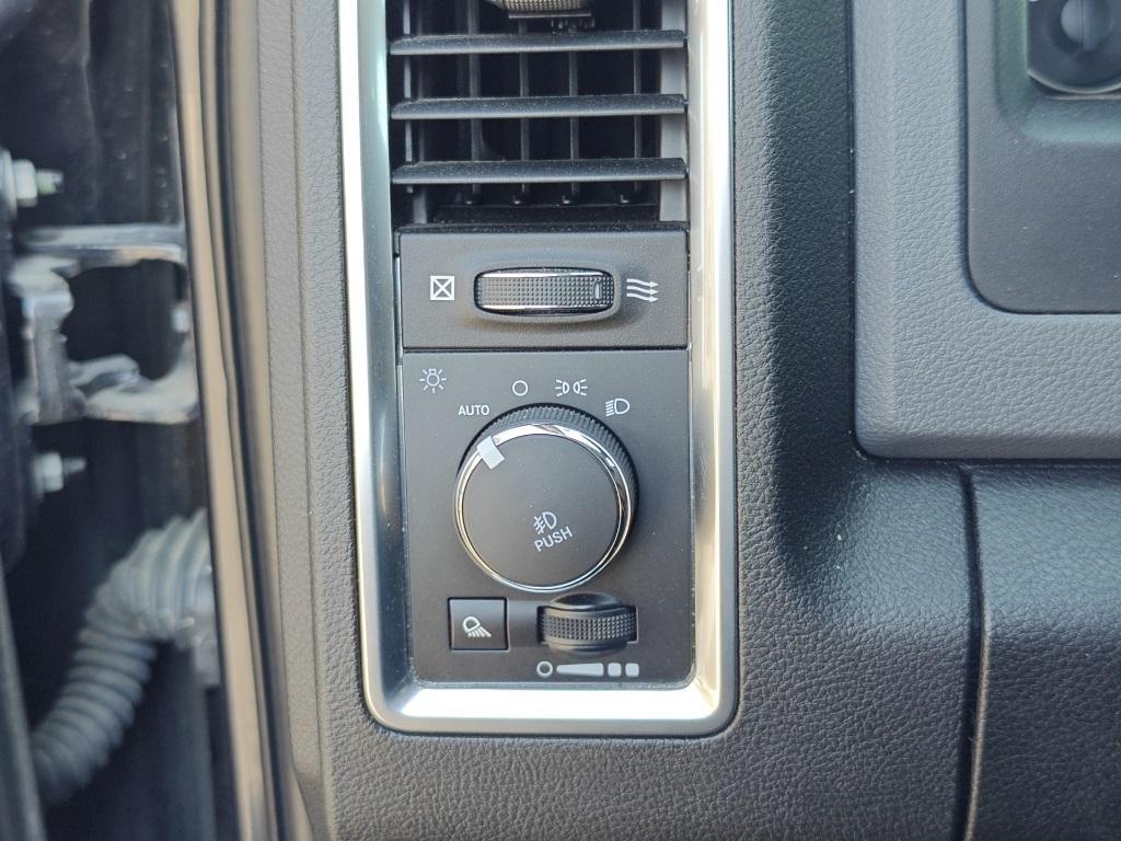 used 2020 Ram 1500 Classic car, priced at $29,950