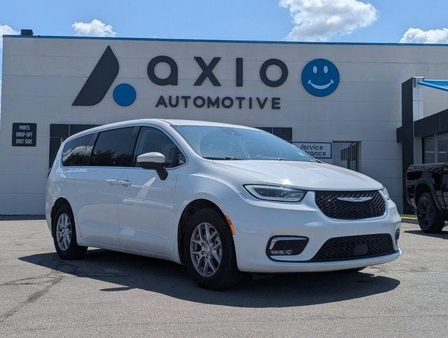 used 2017 Chevrolet Equinox car, priced at $8,988