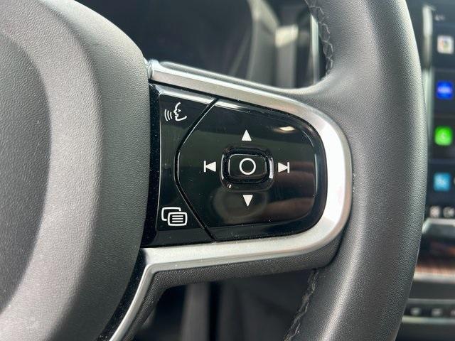 used 2023 Volvo XC60 car, priced at $32,155