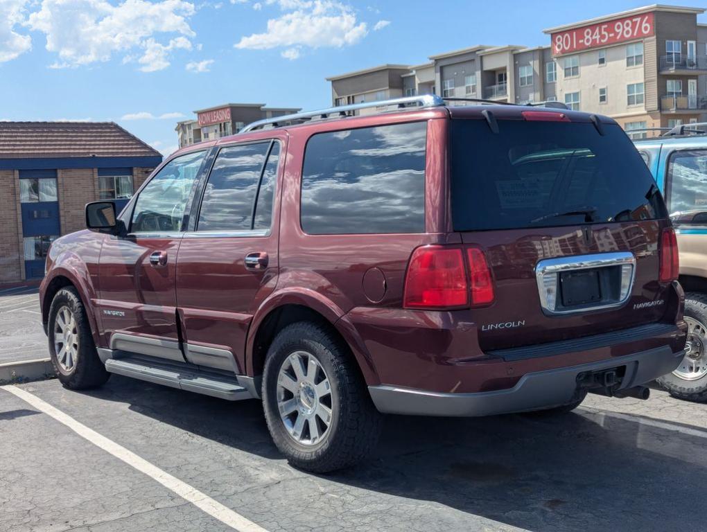 used 2003 Lincoln Navigator car, priced at $2,988