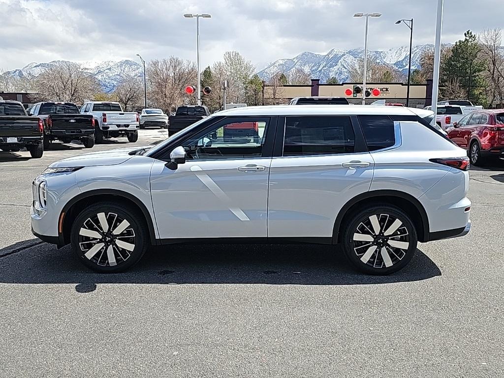new 2025 Mitsubishi Outlander car, priced at $35,822