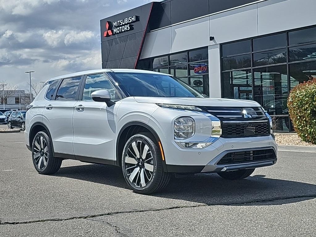 new 2025 Mitsubishi Outlander car, priced at $36,680