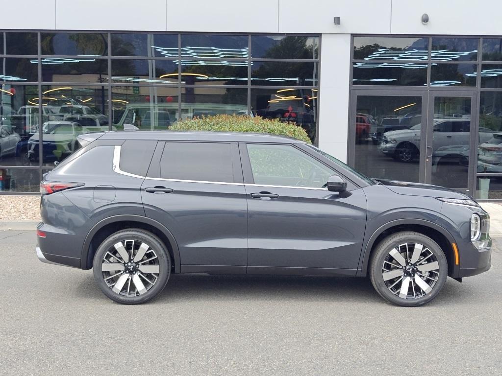 new 2025 Mitsubishi Outlander car, priced at $33,470