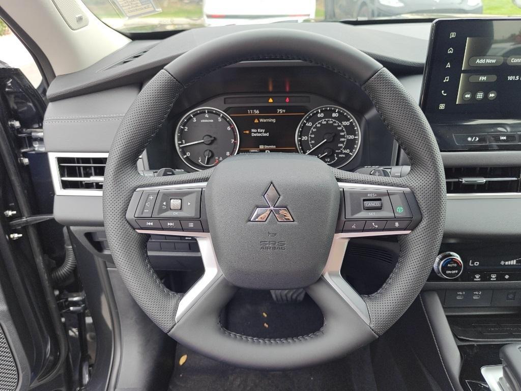 new 2025 Mitsubishi Outlander car, priced at $33,470