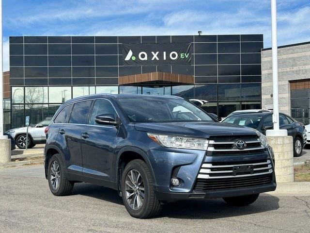 used 2019 Toyota Highlander car, priced at $23,495