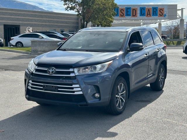 used 2019 Toyota Highlander car, priced at $23,495