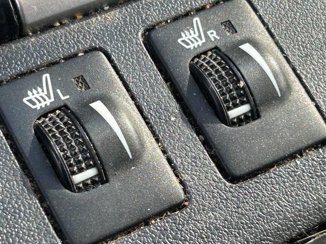 used 2019 Toyota Highlander car, priced at $23,495